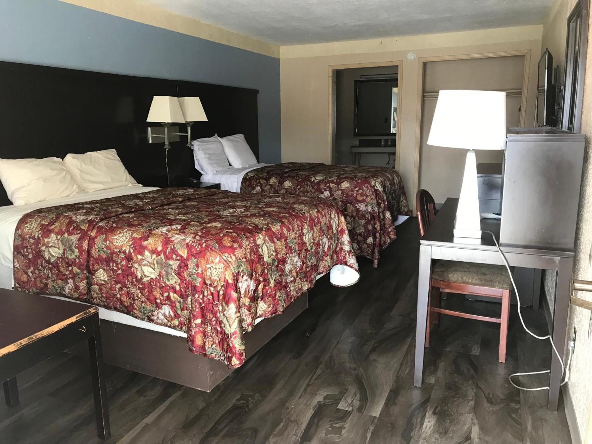 Deluxe Inn 基尔戈 外观 照片