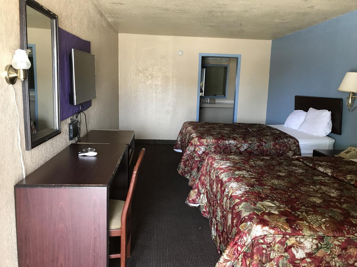 Deluxe Inn 基尔戈 外观 照片